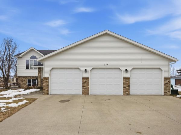 311 13th Avenue N, Casselton, ND 58012