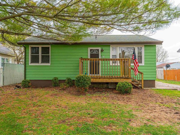 816 N LOGAN Street, Lincoln, IL 62656