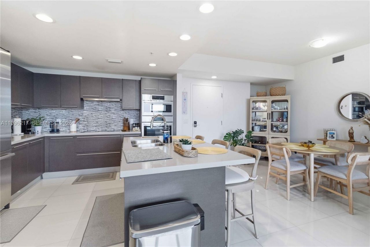7875 NW 107th Ave, Unit 310, Doral, FL 33178 Photo