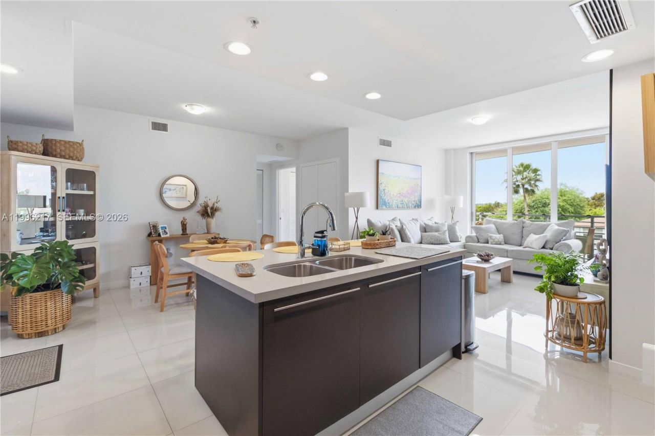 7875 NW 107th Ave, Unit 310, Doral, FL 33178 Photo