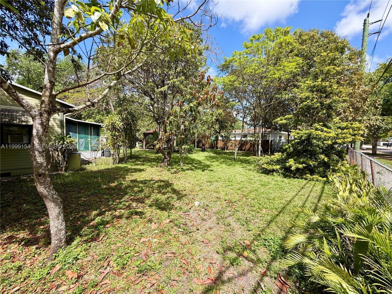 777 NE 144th St, North Miami, FL 33161 Photo