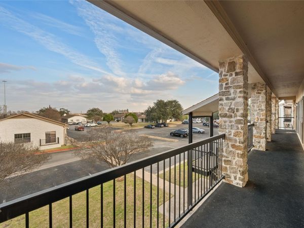 13740 N Highway 183 DR, Unit J5, Austin, TX 78750