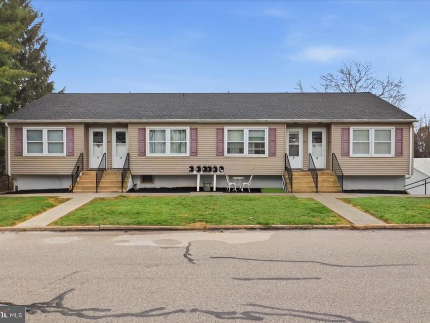 20 E Gay Street, Red Lion, PA 17356 Main Photo