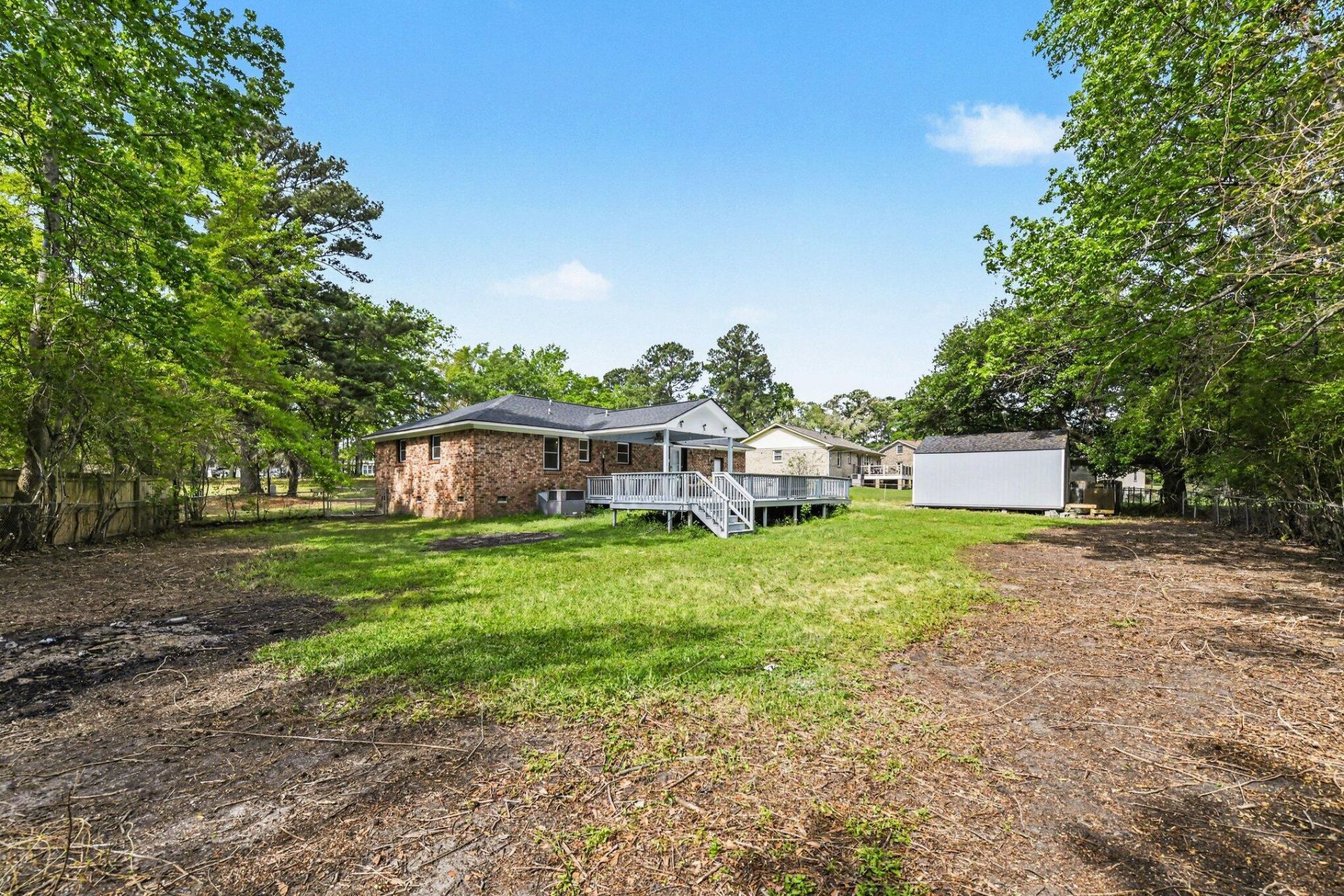 100 Kent Circle Photo 24