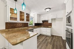 100 Kent Circle photo 4