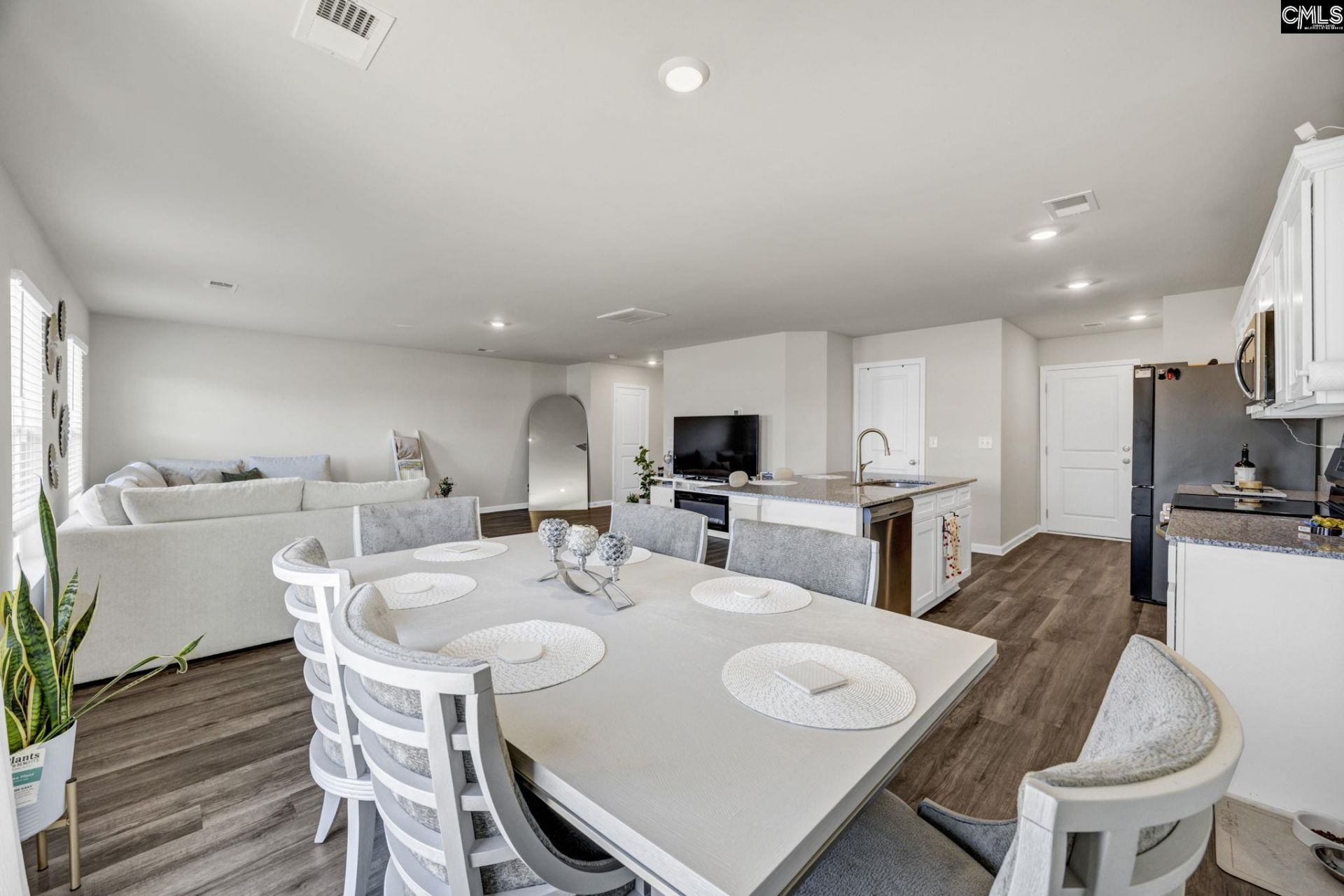 706 Common Widgen Way Photo 10