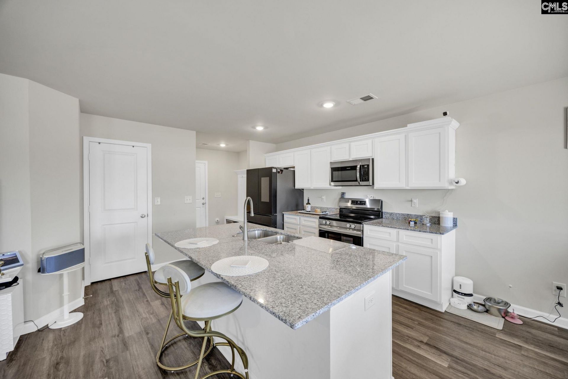 706 Common Widgen Way Photo 11