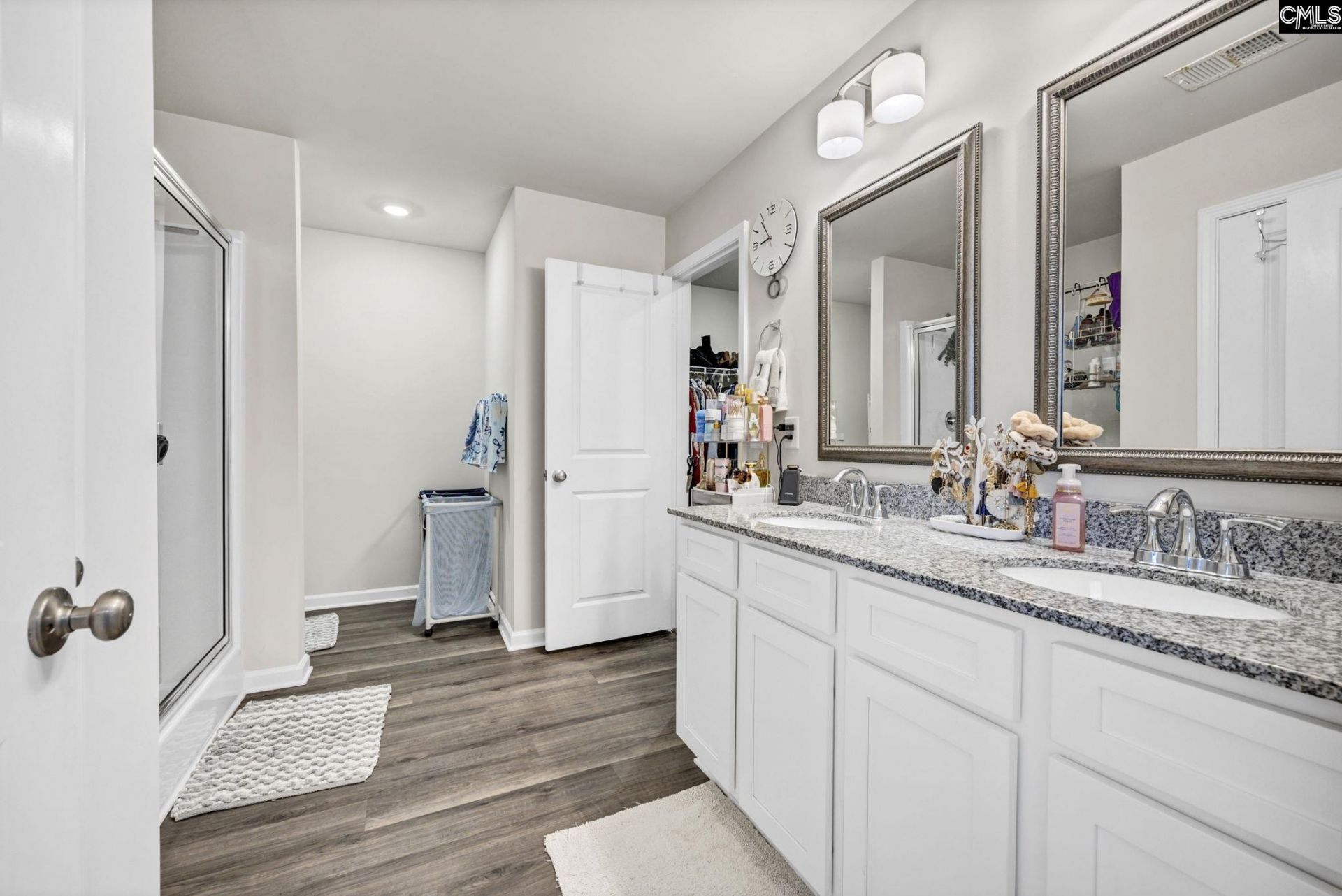 706 Common Widgen Way Photo 22