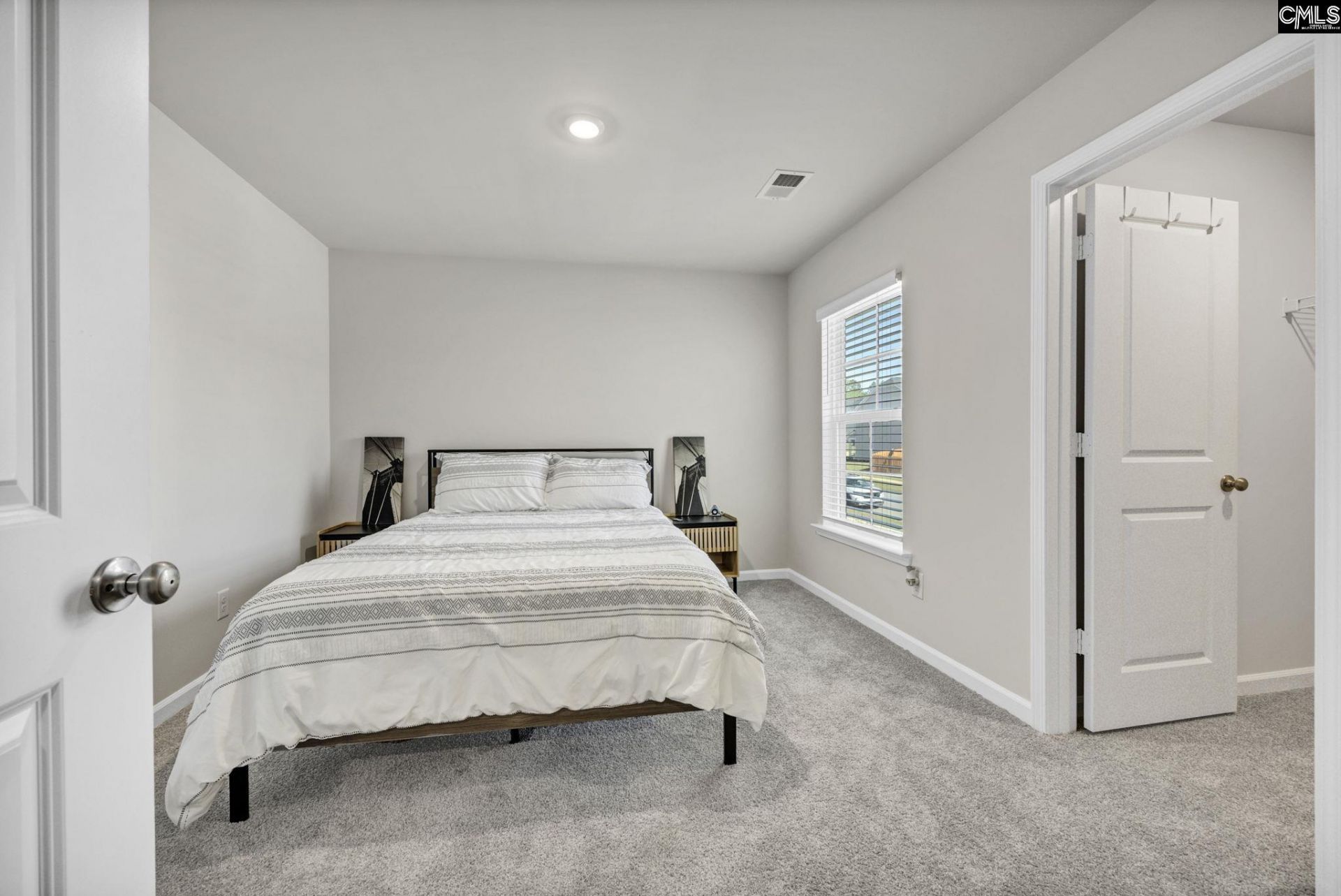 706 Common Widgen Way Photo 24