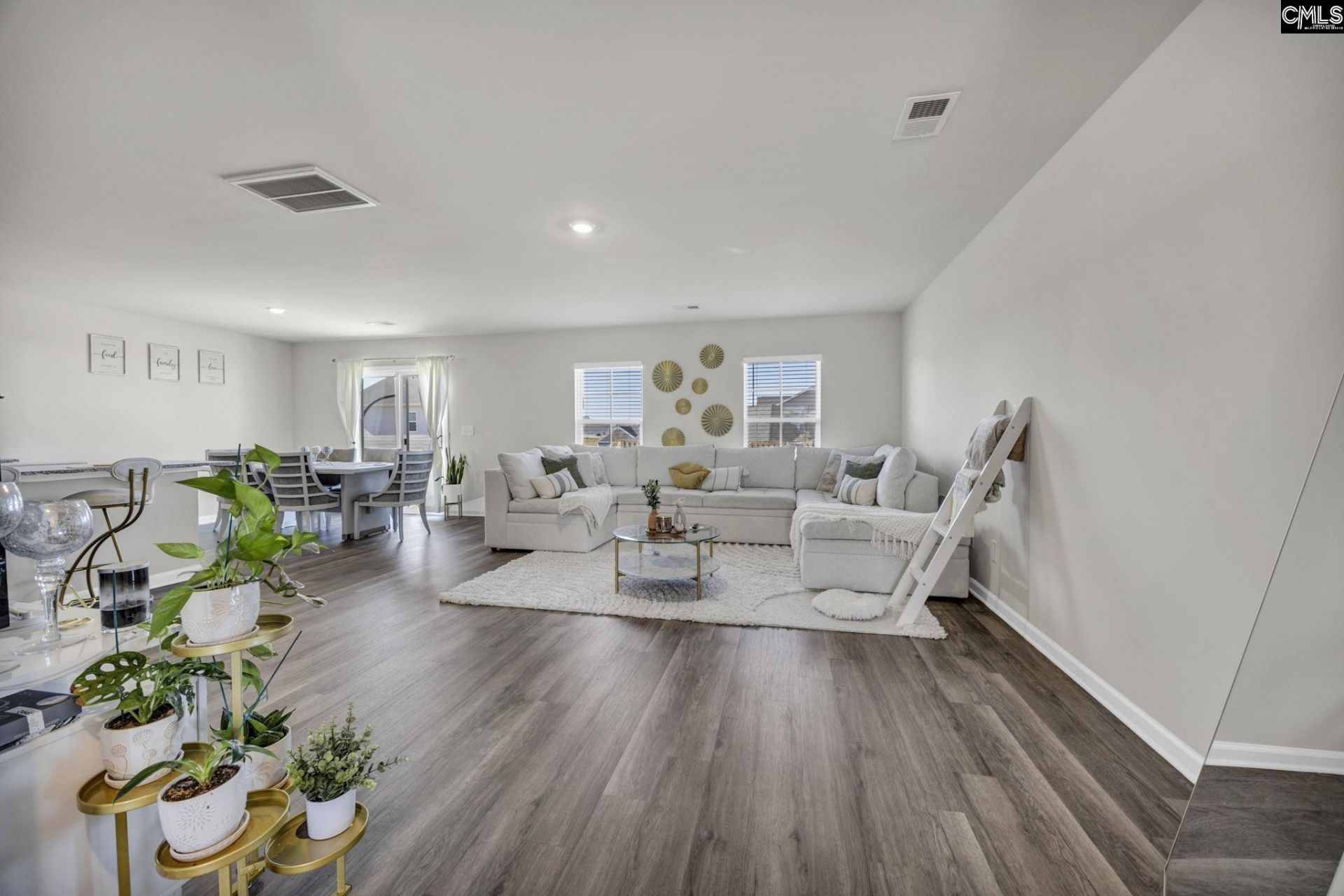 706 Common Widgen Way Photo 6