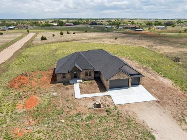 30185 Cashion Acres Road, Cashion, OK 73016