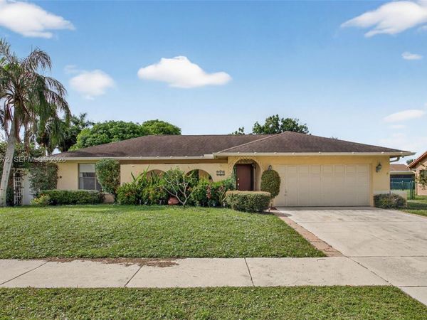 701 NW 41st Ter , Deerfield Beach, FL 33442