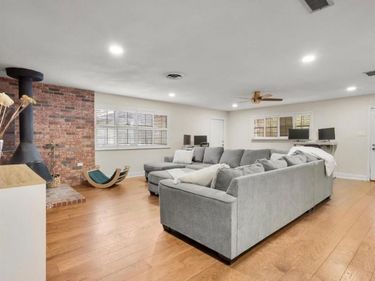 2233 Goldenrod Avenue, Fort Worth, TX 76111