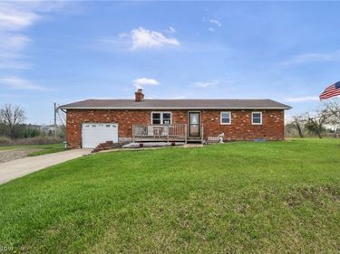 1540 Cinnamon Drive S, West Salem, OH 44287