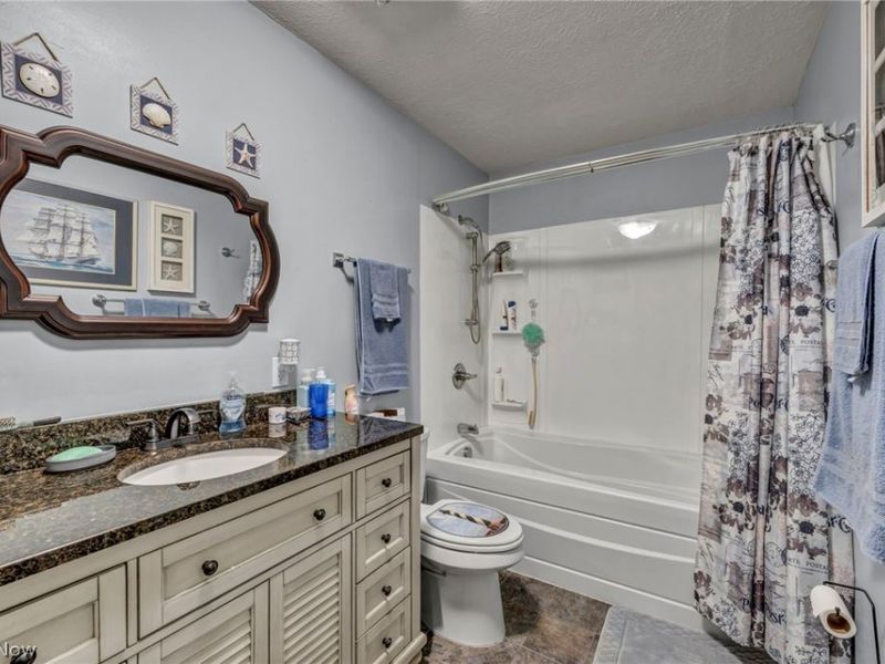 1540 Cinnamon Drive S, West Salem, OH 44287 Photo 12