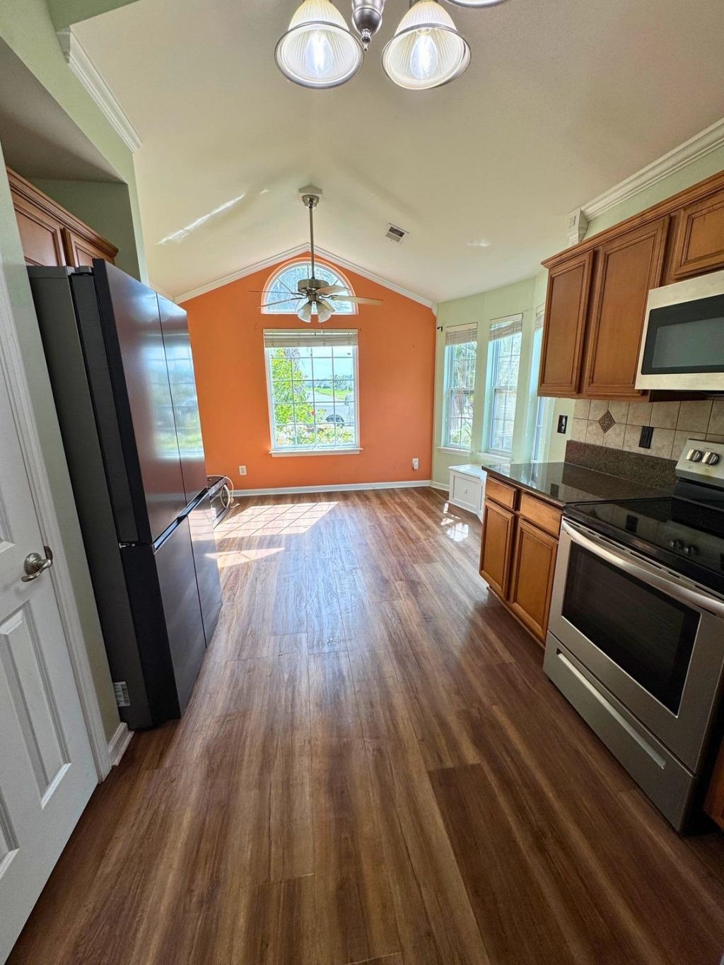 1140 Spalding Ct. Photo 3