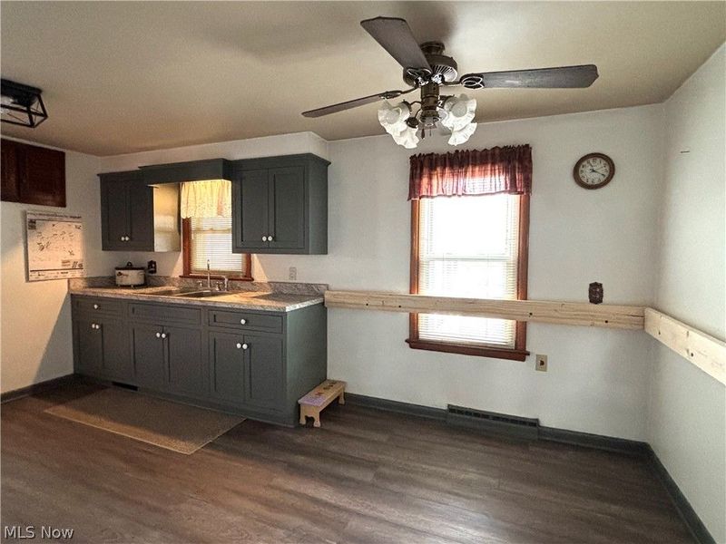 486 E Clark Street, East Palestine, OH 44413 Photo 12