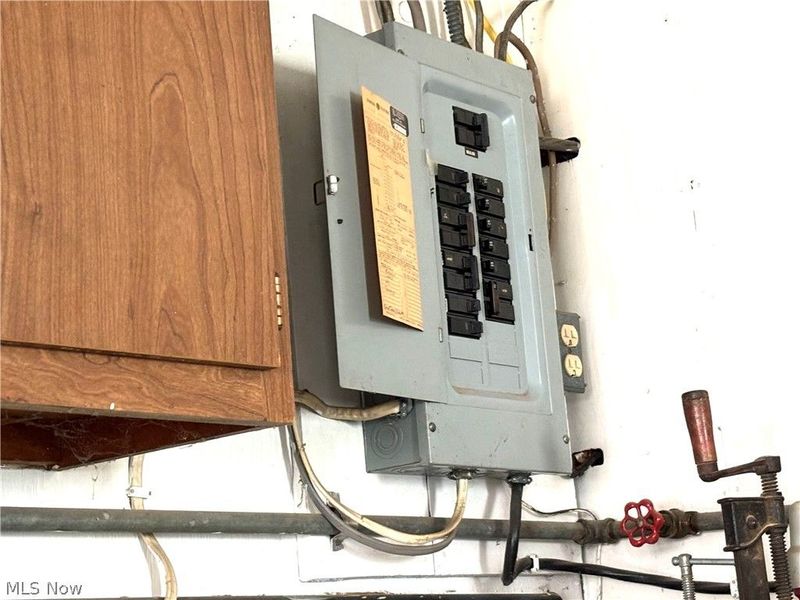 486 E Clark Street, East Palestine, OH 44413 Photo 24