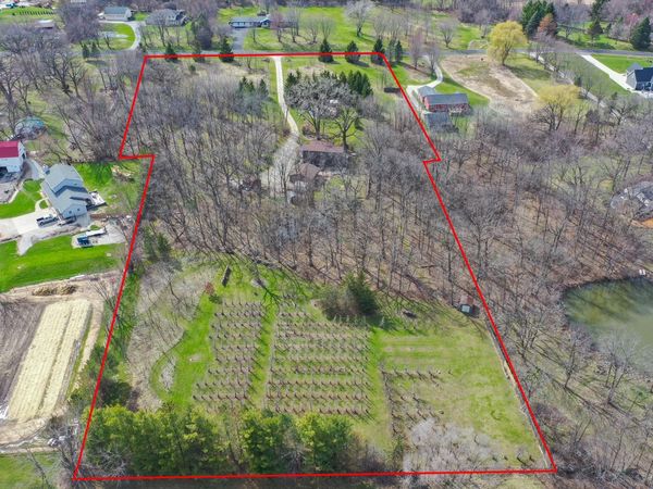 115 S Westwood Ave, Burlington, WI 53105