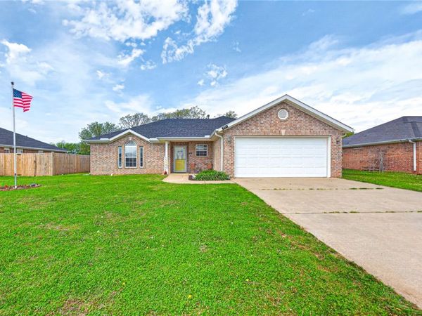 551 Steepro Drive , Centerton, AR 72719