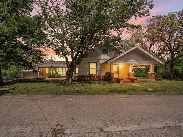 501 N Pleasant Street , Hillsboro, TX 76645