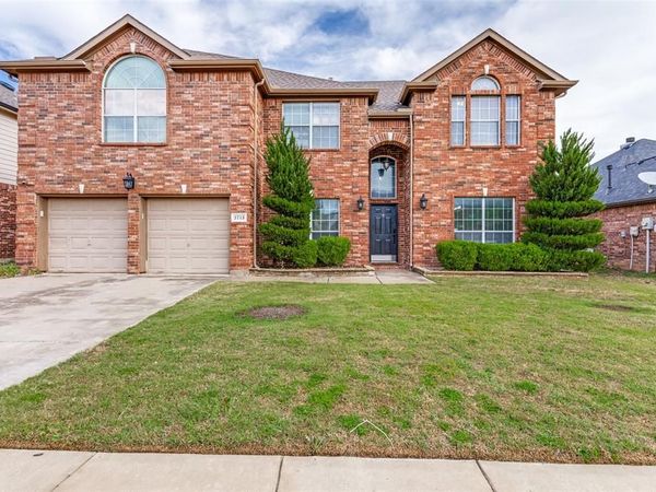 3713 Applesprings Drive, Fort Worth, TX 76244