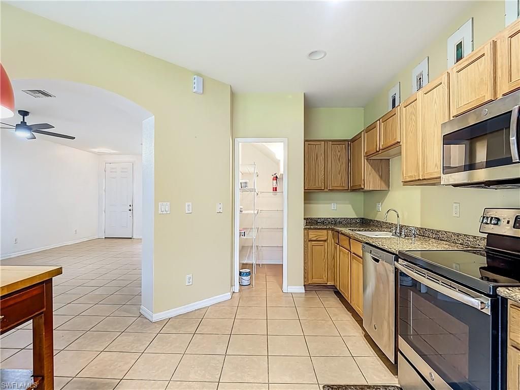 10043 Salina St, Fort Myers, FL 33905 Photo