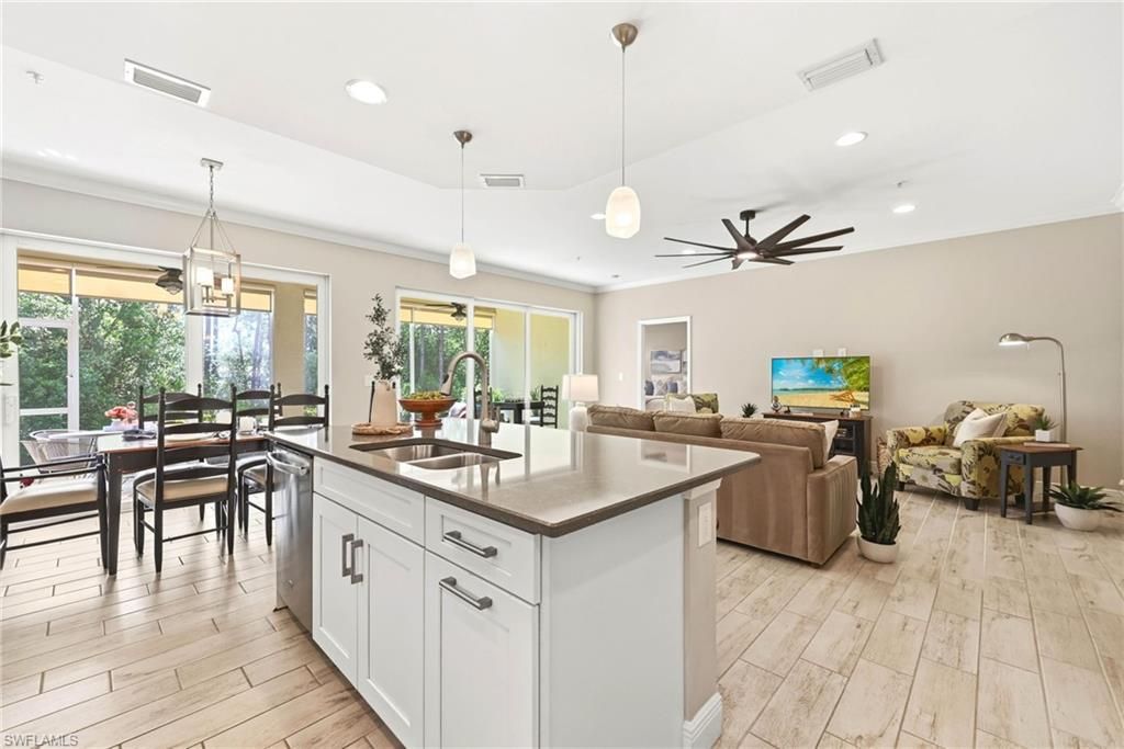 6977 Avalon Cir , Unit 1302, Naples, FL 34112 Photo