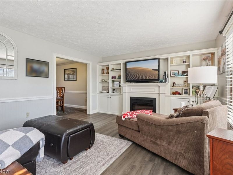 1957 Henn Hyde Road NE, Howland, OH 44484 Photo 2