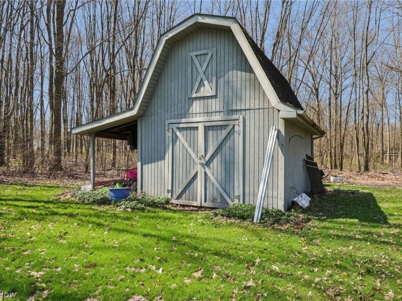 1957 Henn Hyde Road NE, Howland, OH 44484 Photo 37