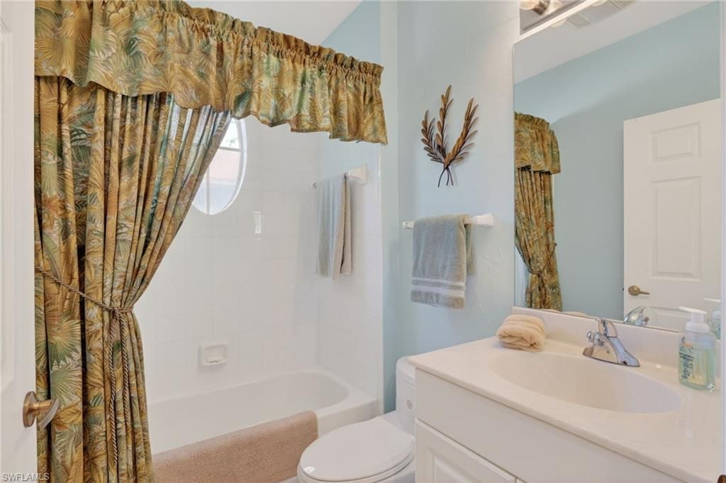 6285 Wilshire Pines Cir , Unit 701, Naples, FL 34109 Photo