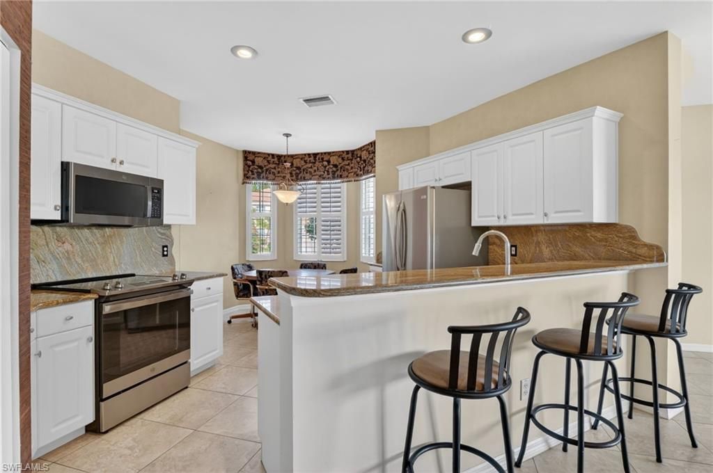 6285 Wilshire Pines Cir , Unit 701, Naples, FL 34109 Photo