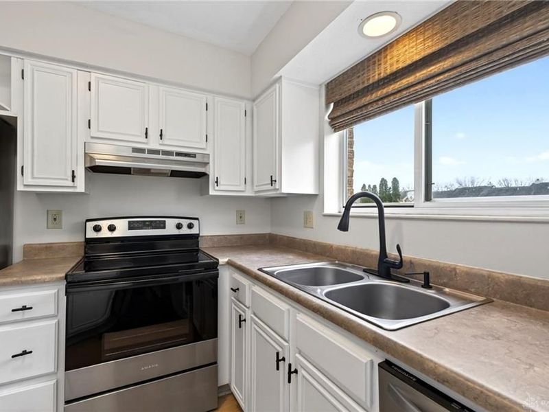 404 Waterfront Place, Centerville, OH 45458 Photo 8