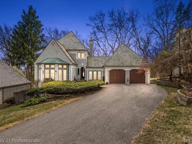 5423 Bristol Parke Drive, Independence Twp, MI 48348