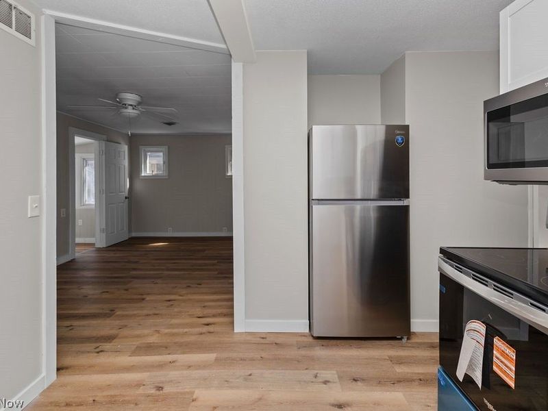 260 Courtland Boulevard, Eastlake, OH 44095 Photo 5