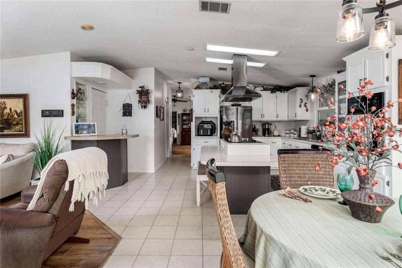 8520 Countess Avenue Circle, Palmetto, FL 34221 Photo
