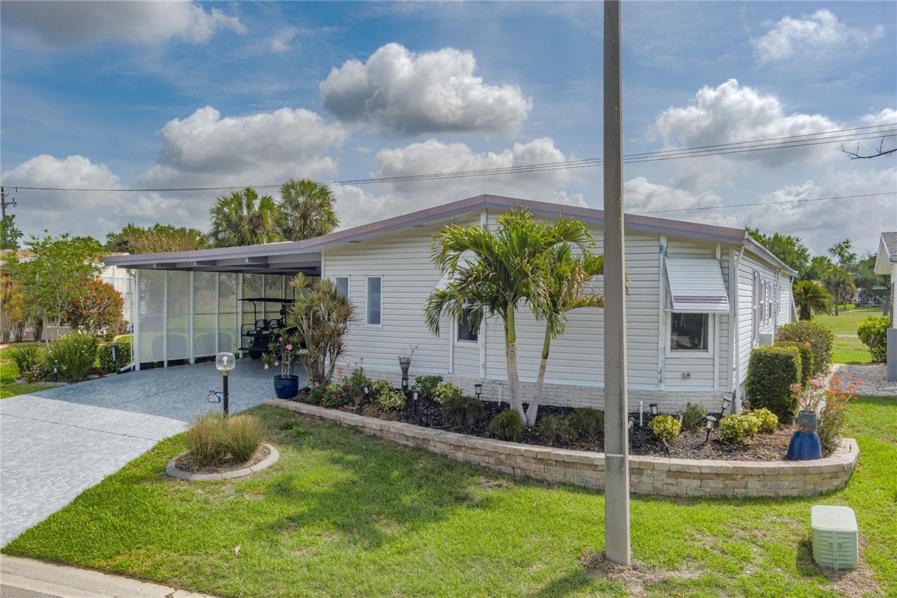 8520 Countess Avenue Circle, Palmetto, FL 34221 Photo