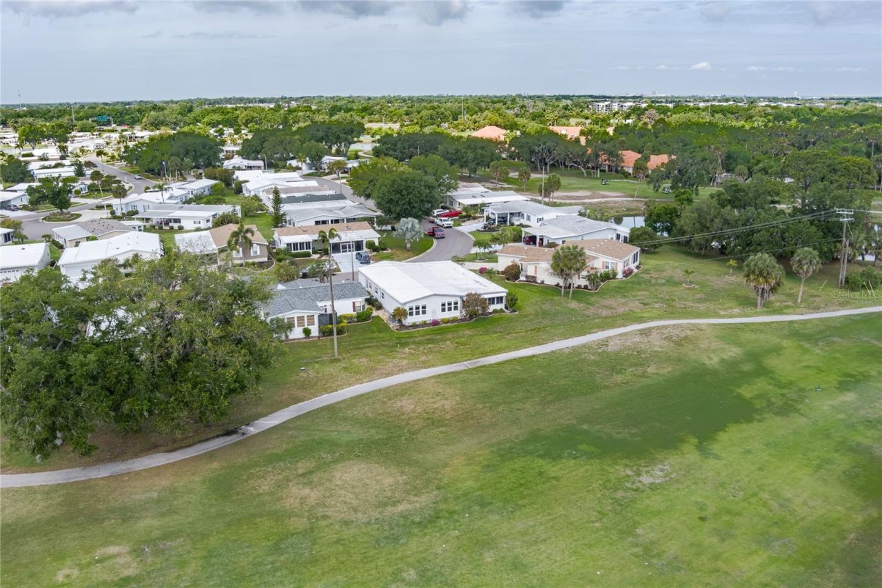 8520 Countess Avenue Circle, Palmetto, FL 34221 Photo