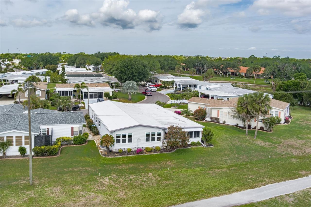 8520 Countess Avenue Circle, Palmetto, FL 34221 Photo