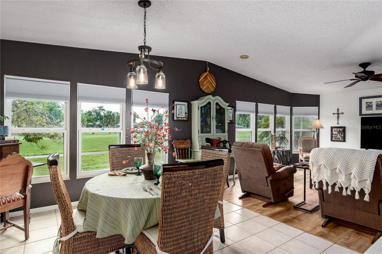 8520 Countess Avenue Circle, Palmetto, FL 34221 Photo