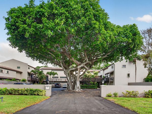 149 NW 70th Street, Unit 214c, Boca Raton, FL 33487