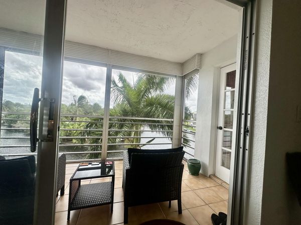 3010 NE 16th Avenue, Unit 405, Oakland Park, FL 33334