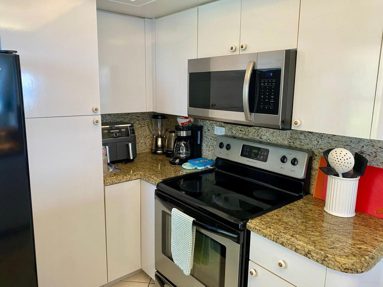 1069 Hillsboro Mile, Unit 401, Hillsboro Beach, FL 33062 Photo