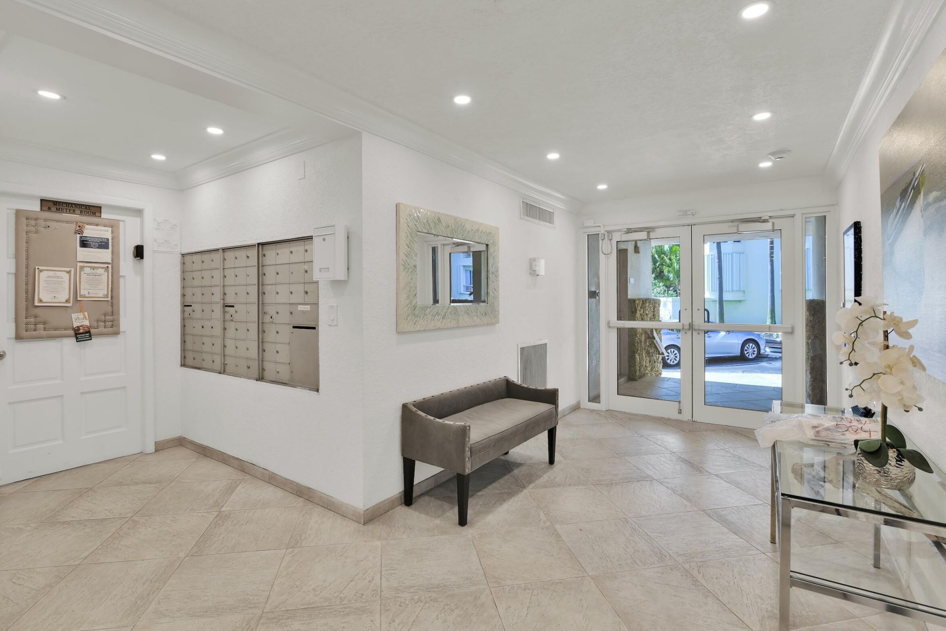 1069 Hillsboro Mile, Unit 401, Hillsboro Beach, FL 33062 Photo