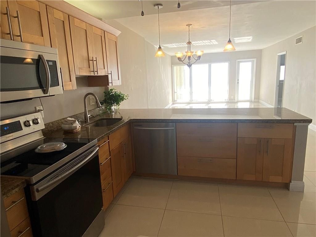 750 N Ocean Boulevard, Unit 1009, Pompano Beach, FL 33062 Photo