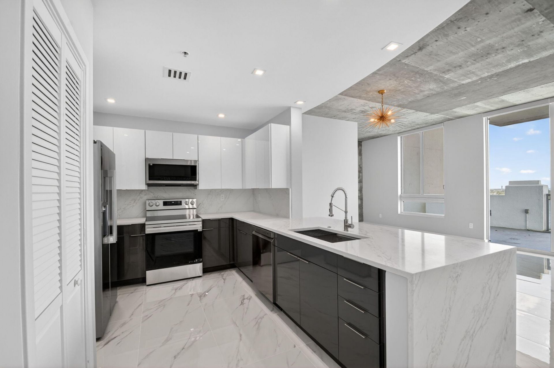 300 S Australian Avenue, Unit 1112, West Palm Beach, FL 33401 Photo