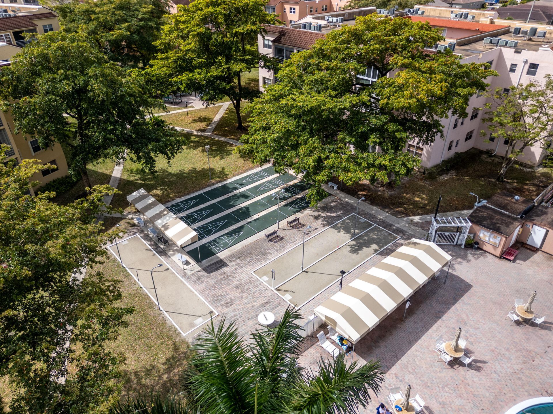 2801 Somerset Drive, Lauderdale Lakes, FL 33311 Photo