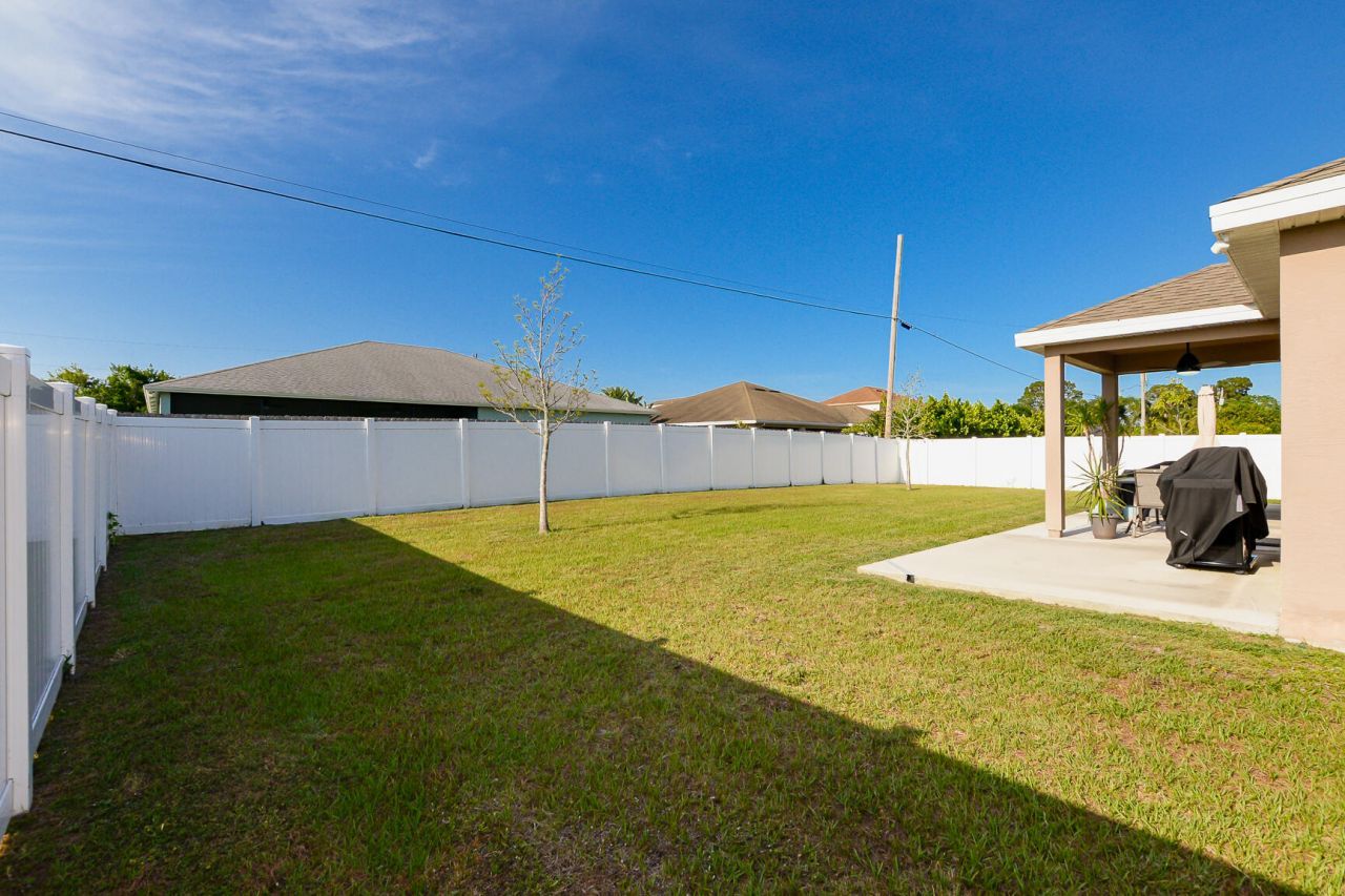 567 SW Paar Drive, Port Saint Lucie, FL 34953 Photo