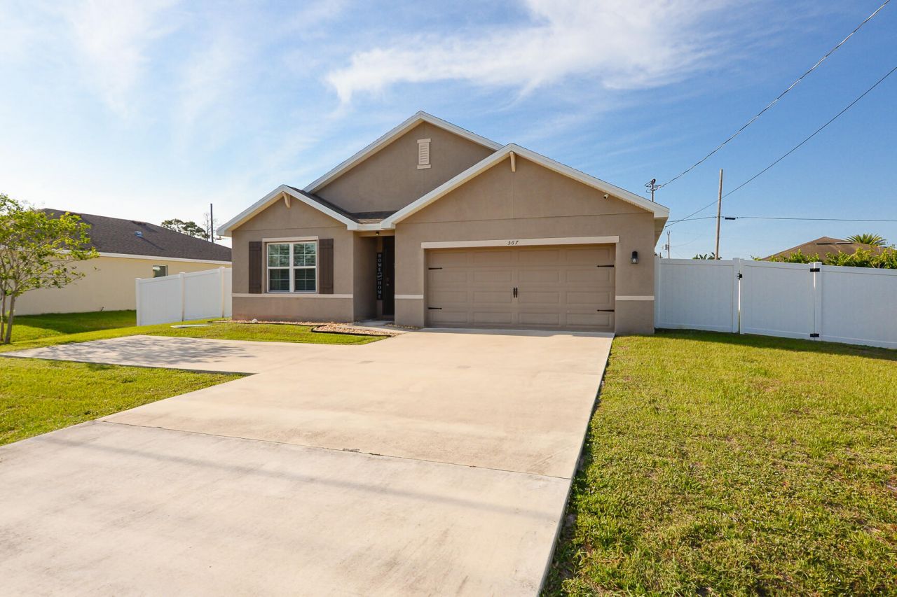 567 SW Paar Drive, Port Saint Lucie, FL 34953 Photo