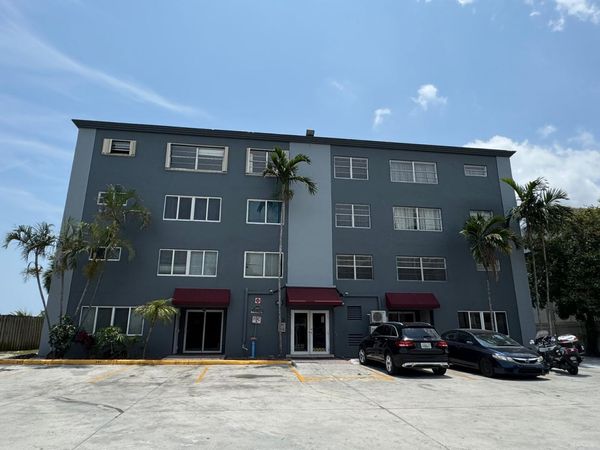 1060 Crystal Lake Drive, Unit 101, Deerfield Beach, FL 33064